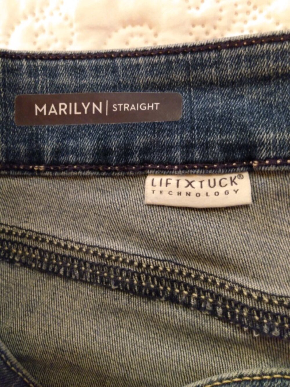 NYDJ Marilyn Straight Lift Tuck Technology Heyburn Wash Size 14 NWT - Picture 5 of 10